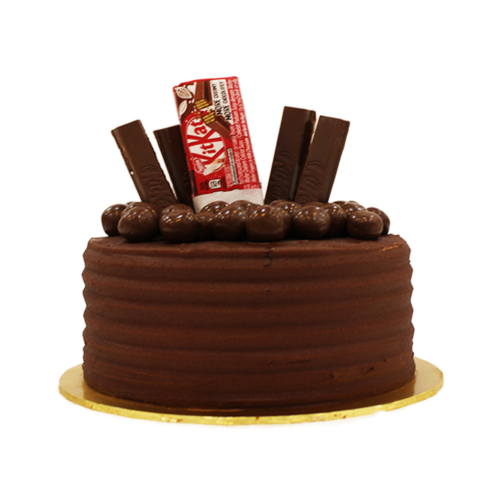 KitKat Cake