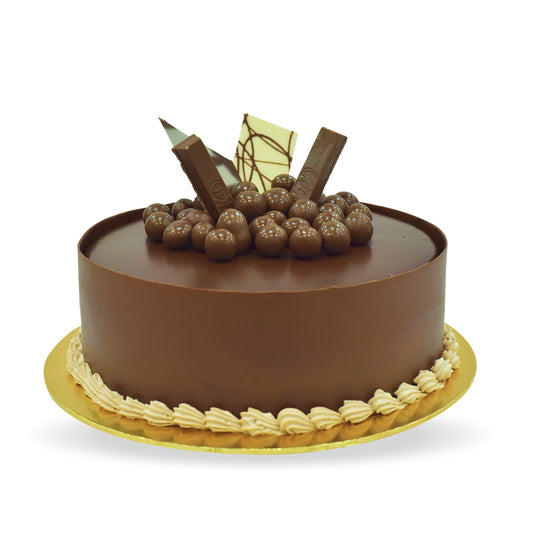 KitKat Cake