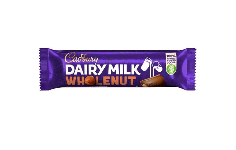 [STA0011] Cadbury Dairy Milk Whole Nut 45g